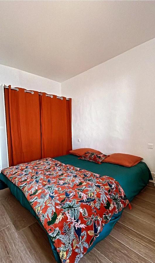 Appartement Vue Mer En Plein Centre De Cargese Bagian luar foto